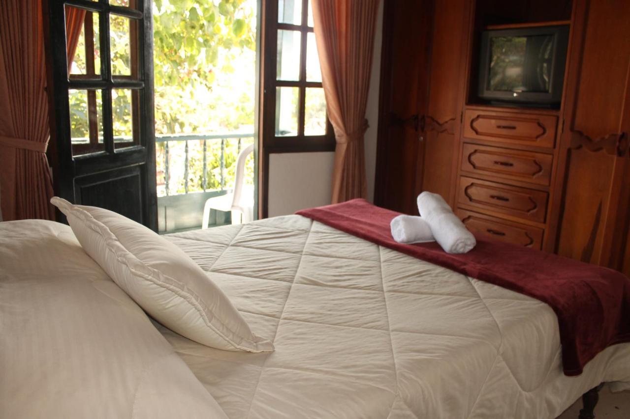 Hospedaje Casa Marsella บียาเดเลย์บา ภายนอก รูปภาพ