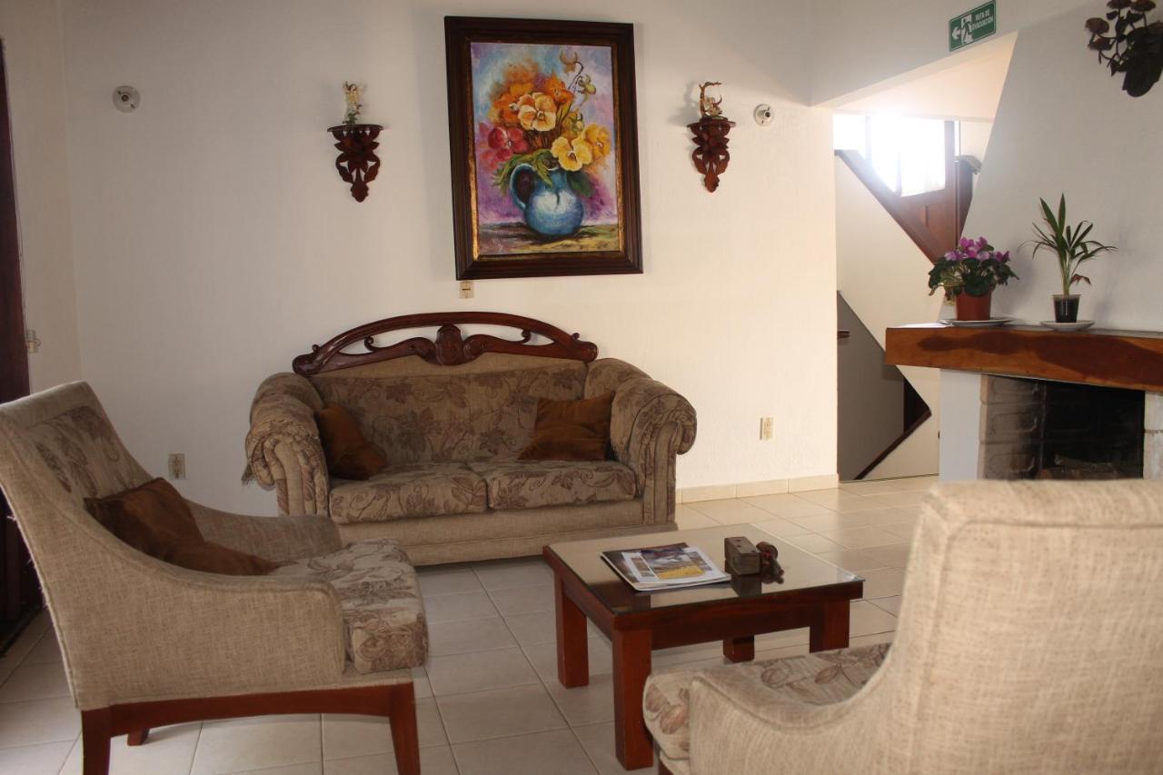 Hospedaje Casa Marsella บียาเดเลย์บา ภายนอก รูปภาพ