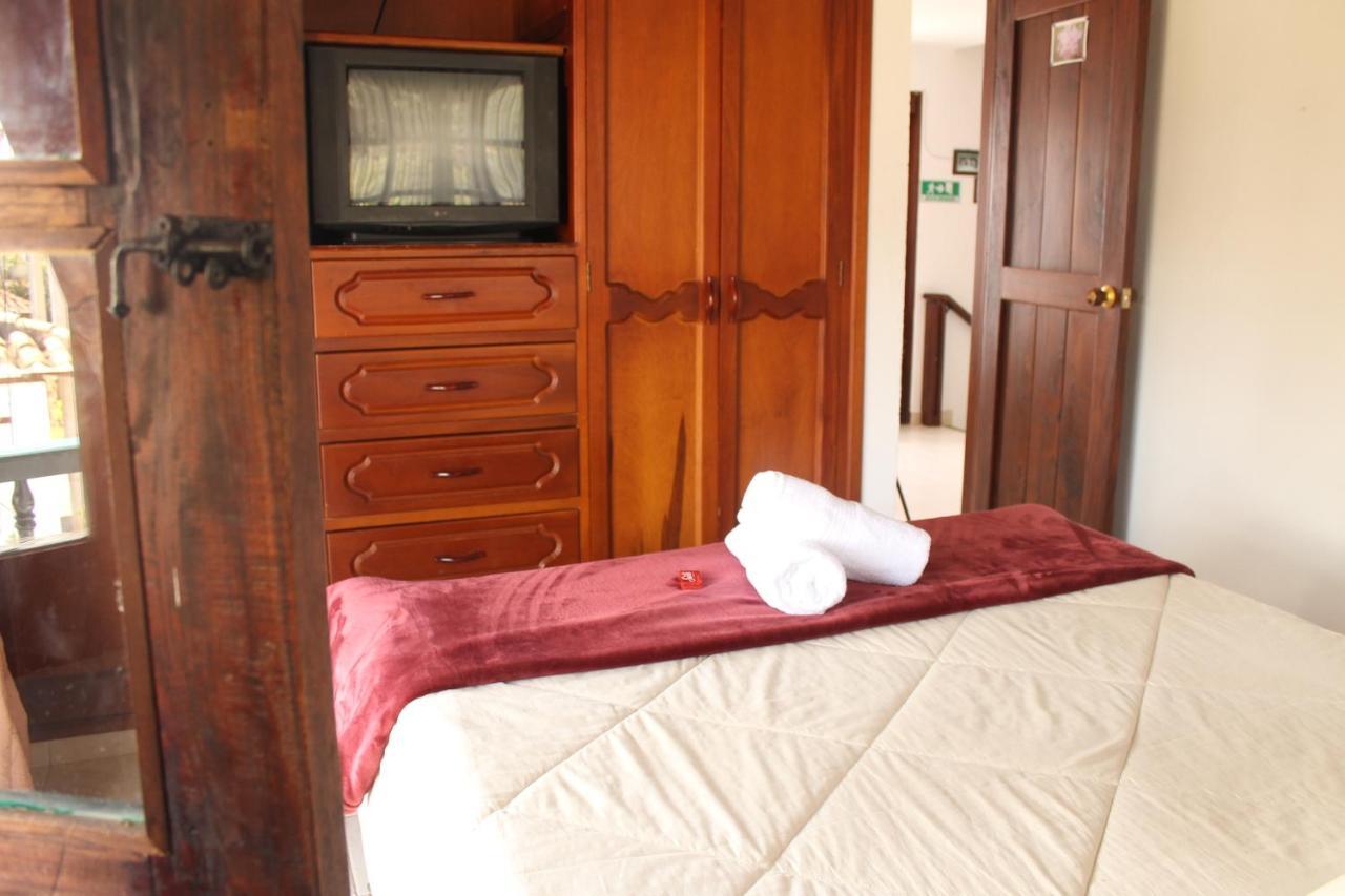 Hospedaje Casa Marsella บียาเดเลย์บา ภายนอก รูปภาพ