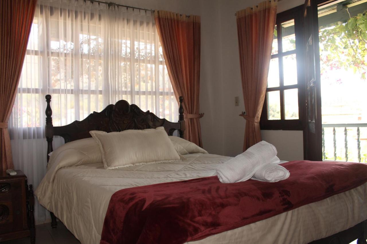 Hospedaje Casa Marsella บียาเดเลย์บา ภายนอก รูปภาพ