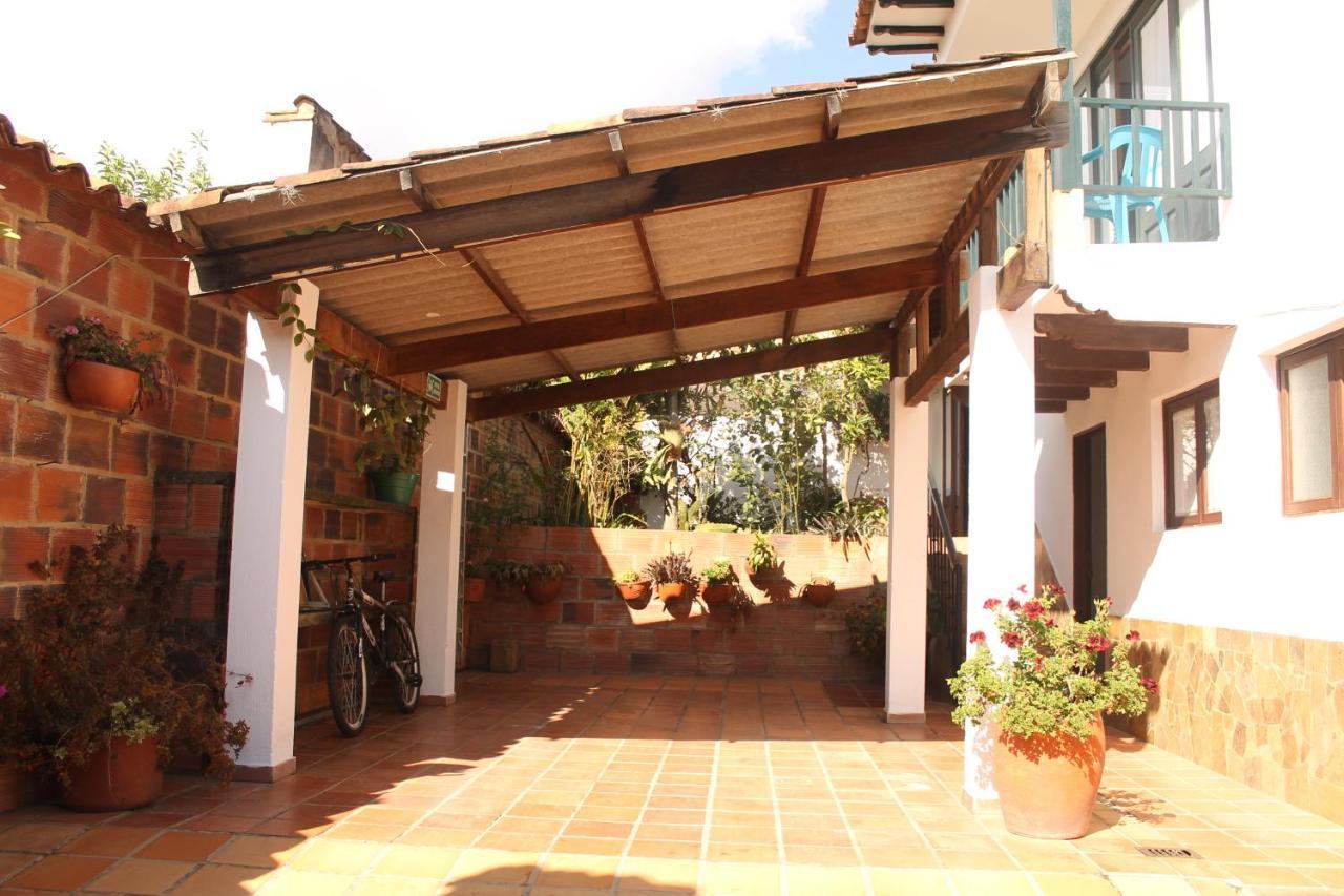 Hospedaje Casa Marsella บียาเดเลย์บา ภายนอก รูปภาพ